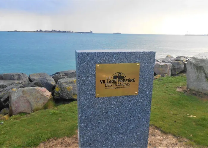 T2 Face A La * Saint-Vaast-la-Hougue