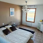 T2 Face A La Apartment