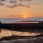 Apartment T2 Face A La