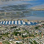 T2 Face A La * Saint-Vaast-la-Hougue